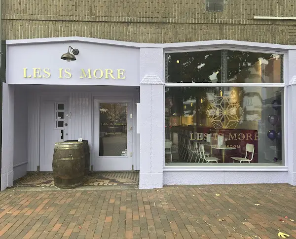 Les is more Lunchroom