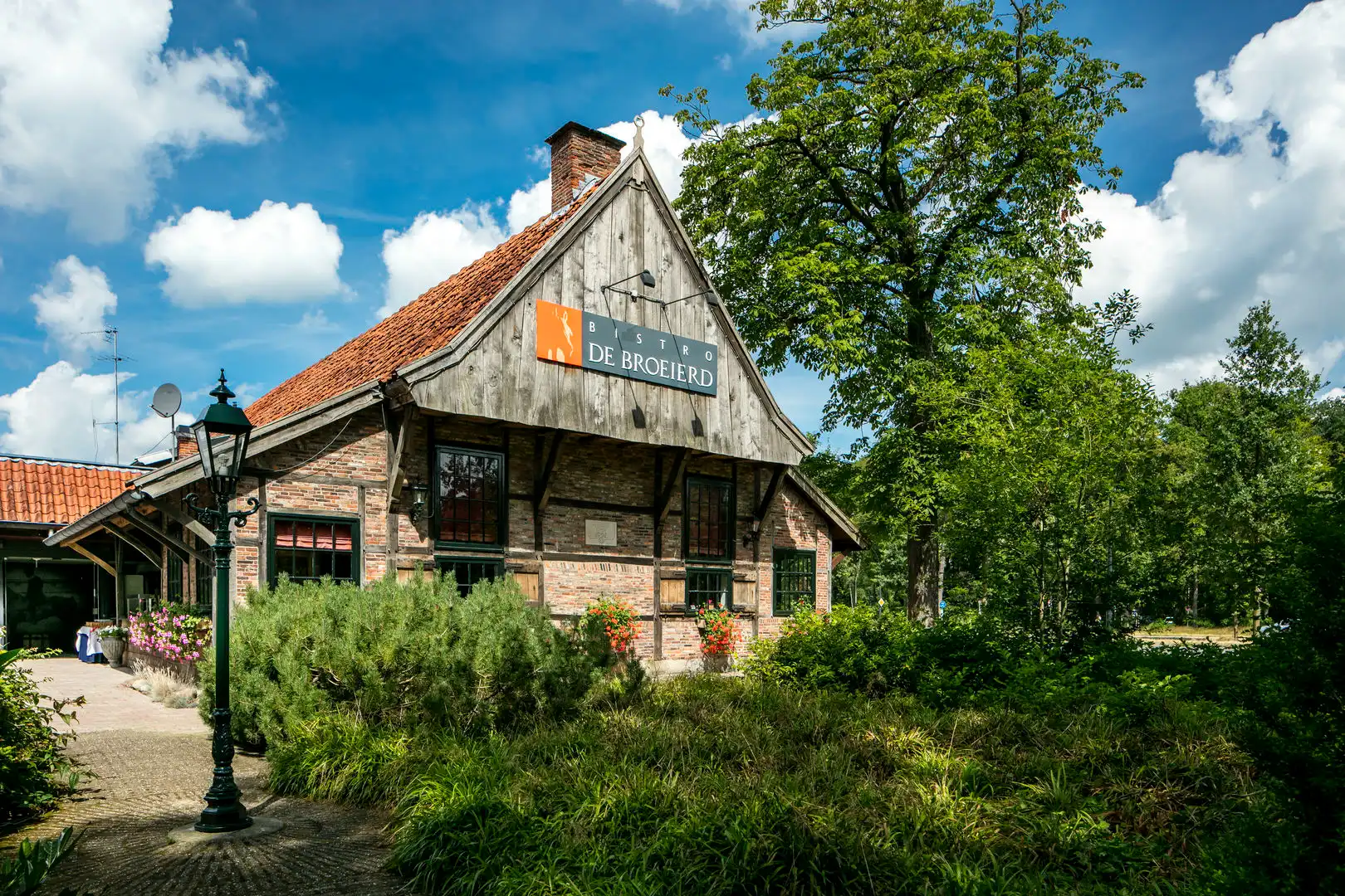 Fletcher Hotel-Restaurant De Broeierd