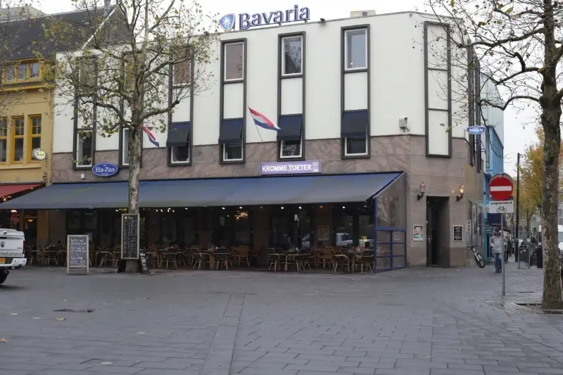 Cafe De Kromme Toeter