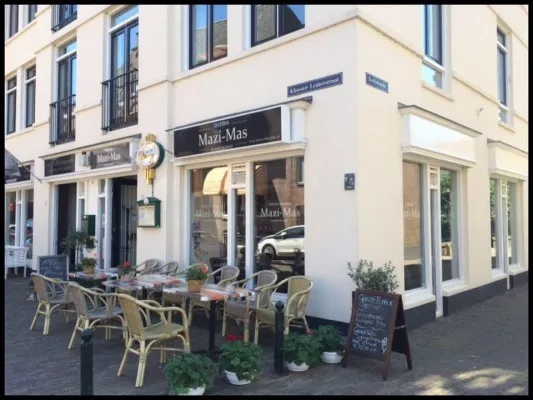 Restaurant Limáni- Shared Dining