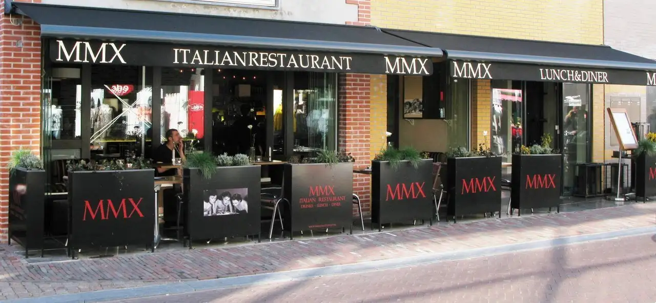 Italian Restaurant MMX