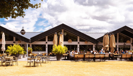 Diner Cadeau Poortugaal Abel. Grand café restaurant
