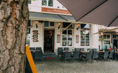Diner Cadeau Maastricht Wall Stock 61